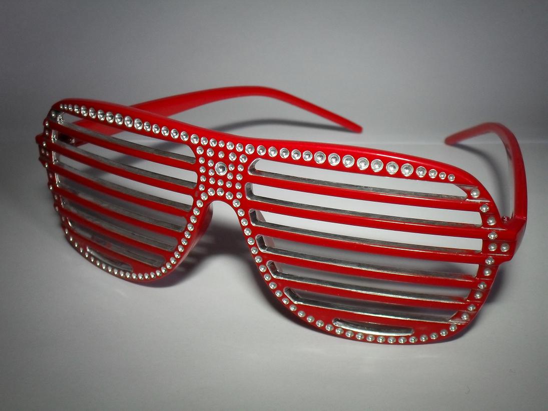 atzenrot+strass.jpg